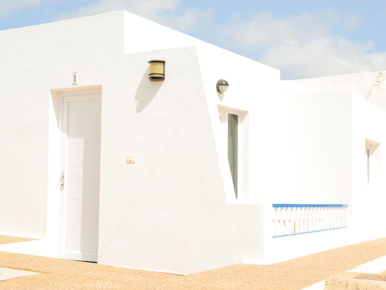 Apartamentos El Marinero - Avenida Caleta de Sebo Exterior photo